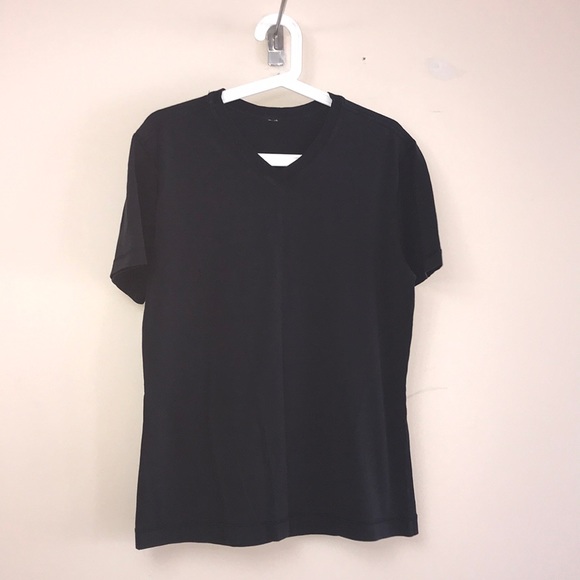 Men’s lululemon v-neck t-shirts - Picture 1 of 3